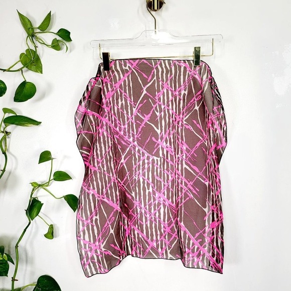 Sheer Chiffon Scarf Womerns Pink Abstract Striped Hankerchief Bandana NEW 22x22 - Picture 1 of 5
